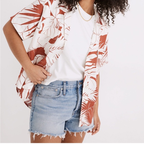 Madewell Relaxed Denim Shorts in Rosemount Wash: Destroyed Hem Edition - Picture 1 of 10